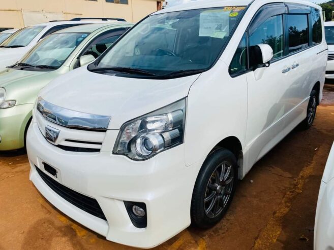 TOYOTA NOAH S.I GRADE. 2009 MODEL