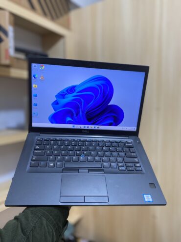 The Dell Latitude 7490