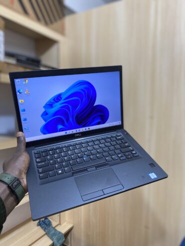 The Dell Latitude 7490