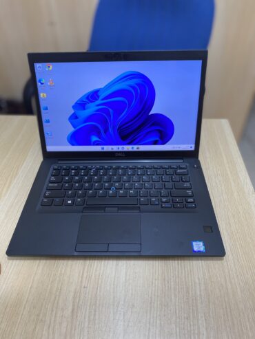 The Dell Latitude 7490