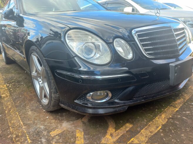 Mercedes Benz E300 model 2008