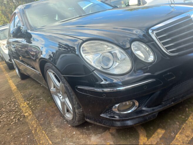 Mercedes Benz E300 model 2008