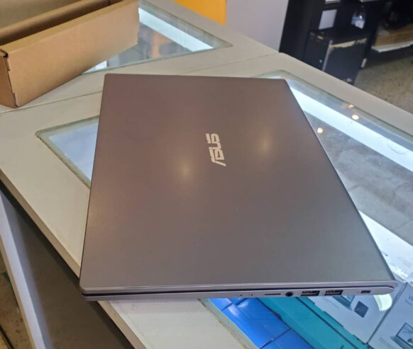 Brand New Vivobook Asus X515JA, core i3