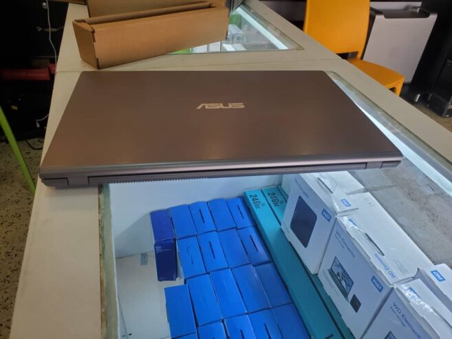 Brand New Vivobook Asus X515JA, core i3