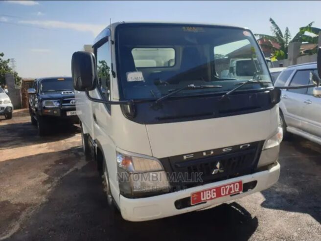 Mitsubishi Fuso Canter 2004 Grey