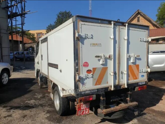 Mitsubishi Fuso Canter 2004 Grey