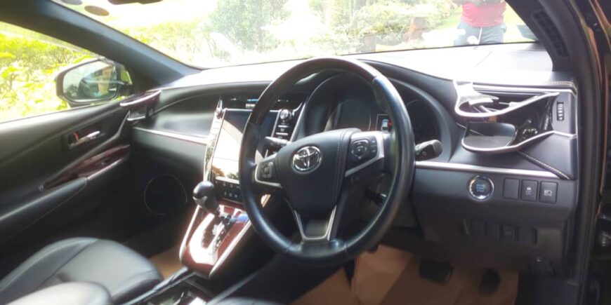 Toyota Harrier Hybrid