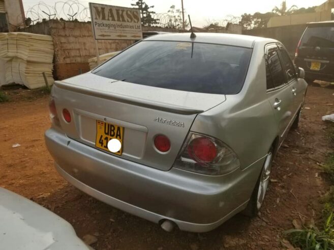 Toyota Alteza, 2000CC