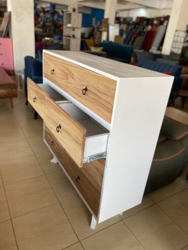 Retro dresser with 8 drawers